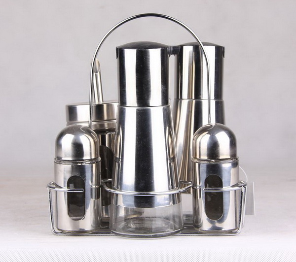 Glass salt and pepper set