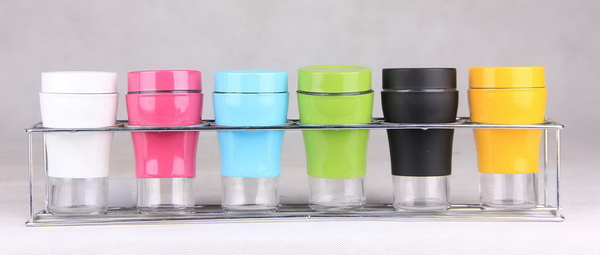 Glass salt and pepper set