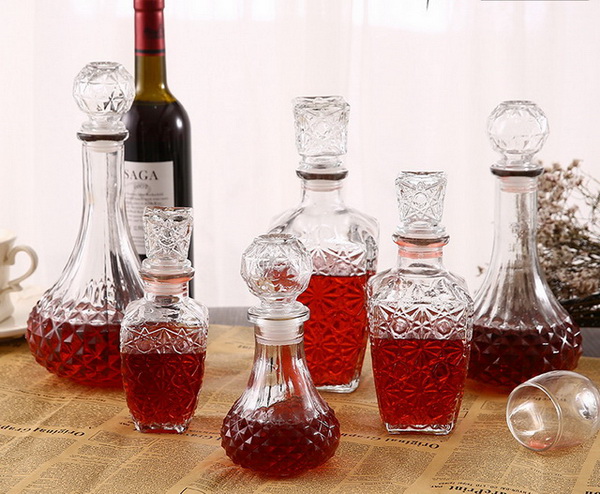 Glass wine decanter