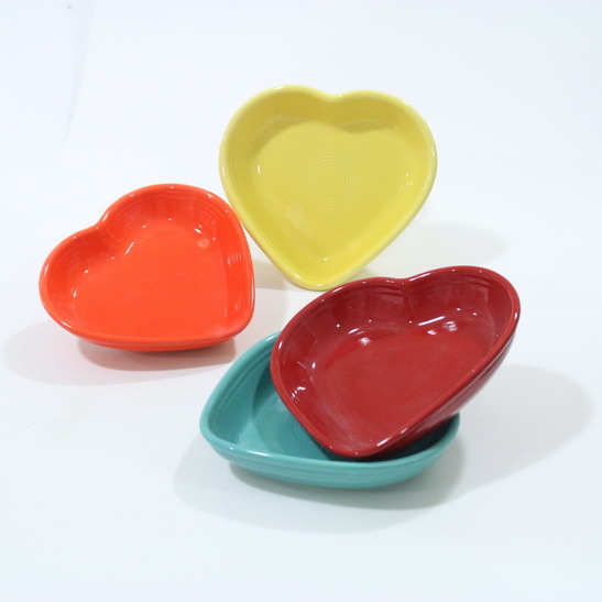 Solid heart shape ceramic dinnerware